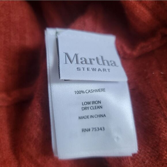 MARTHA STEWART Rust Orange 100% Cashmere Cable Knit Infinity Scarf - Picture 10 of 10
